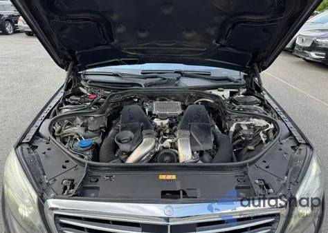 2016 Mercedes-Benz S 550 4Matic z USA, uszkodzony, nr VIN WDDUG8FB0GA233424